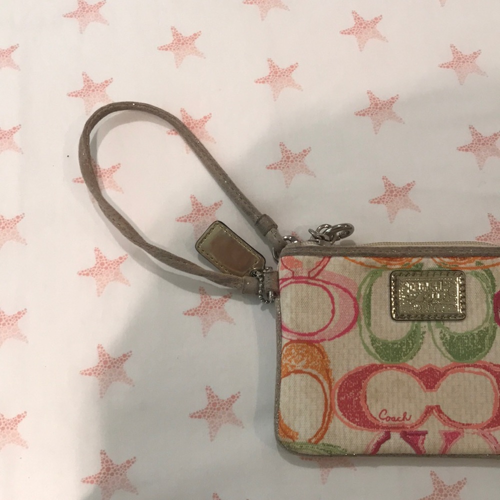 Coach wristlet!!! - Picture 3 of 4